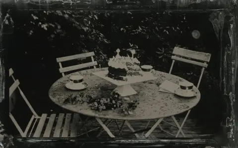 Jo de Banzie Garden table