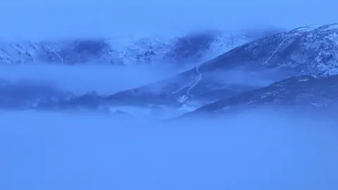 Weather Watchers/Alastair Llangollen Mountains covered in snow and shrouded in cloud
