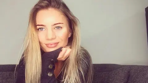 Annabelle Smith Annabelle Smith