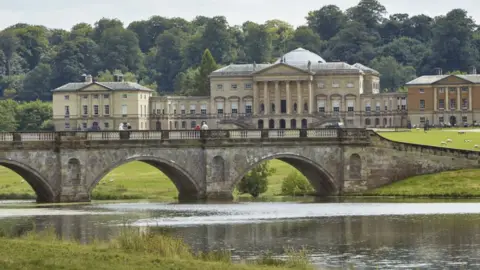 National Trust Images/Arnhel de Serra Kedleston