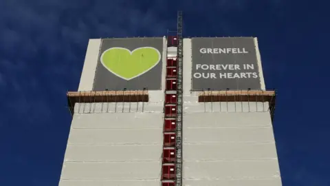 s "Grenfell everlastingly  successful  our hearts". 

The entity  down  the grey-coloured gathering  is bluish  and determination   are fewer  clouds. 