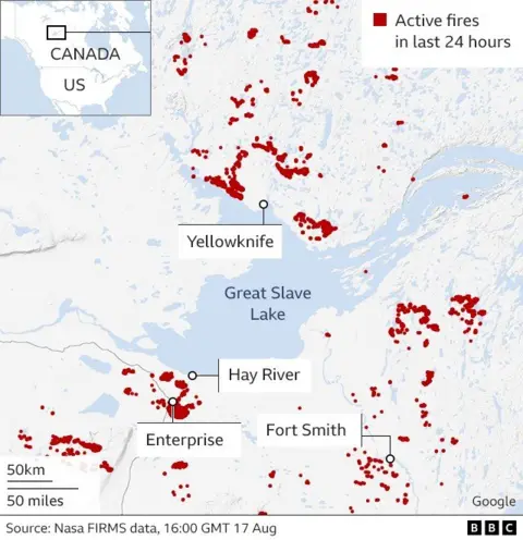 A map showing the several wildfires near Yellowknife, Hay River and Fort Smith in the Northwest Territories