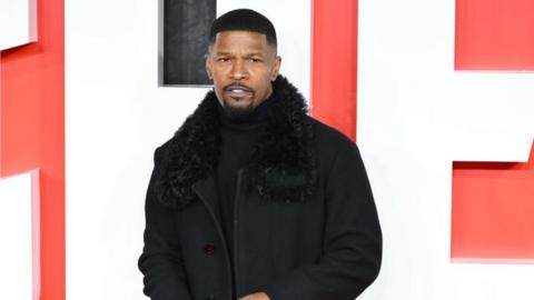 Jamie Foxx receives celebrity support after hospitalisation - BBC News