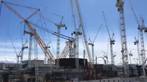 Cranes at the Hinkley site