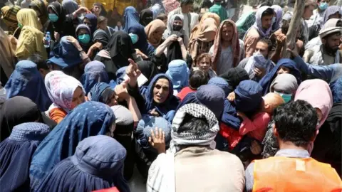 Reuters Internally displaced Afghans in a public park in Kabul, Afghanistan. Photo: 10 August 2021