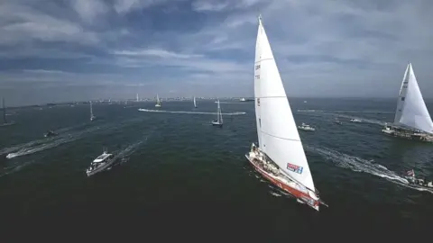 Clipper round the world Yachts in the Clipper Race