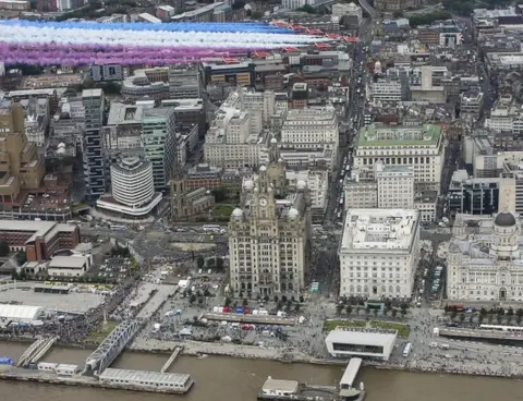 SAC Hannah Smoker Red Arrows display