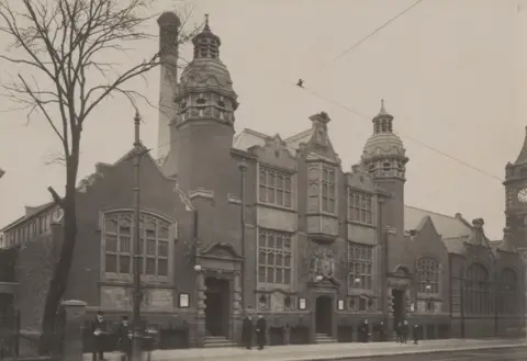 Library of Birmingham Archives & Collections Moseley Road swimming baths