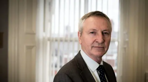 QUB Dr Michael Duffy