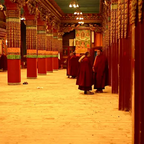 BBC Tibetan monks in morning prayer