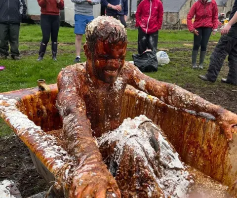 Ellie Ordish gavin smith