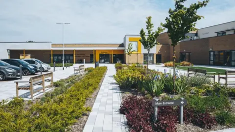 Hull's final centenary plaque to be unveiled