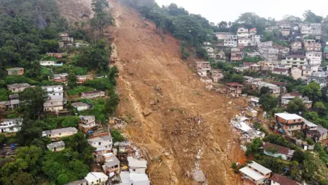 Petrópolis: Deadly landslides wreak havoc in Brazilian city