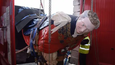 Ministry of Defence/Crown Copyright Figurehead ofKing William IV