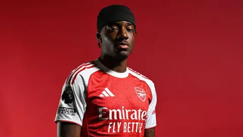 Noni Madueke in an Arsenal shirt