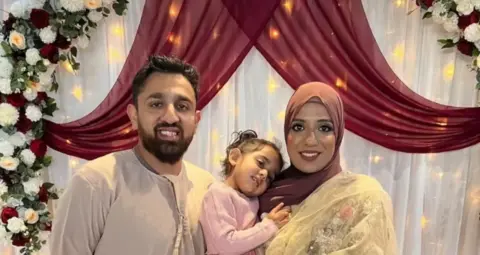 Akeel Nanabawa, his wife Hannaa Vorajee and their daughter Sara Nanabawa