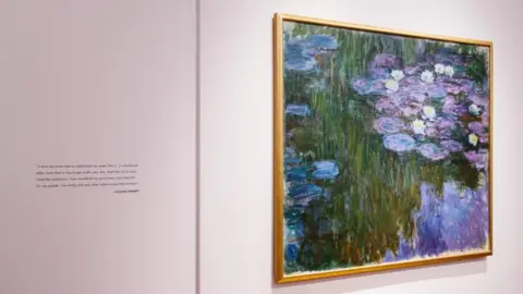 EPA Claude Monet's "Nymphéas en fleur"