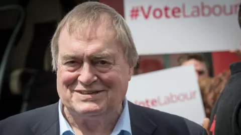 Lord Prescott campaigning for Labour in Hull during the 2017 general election