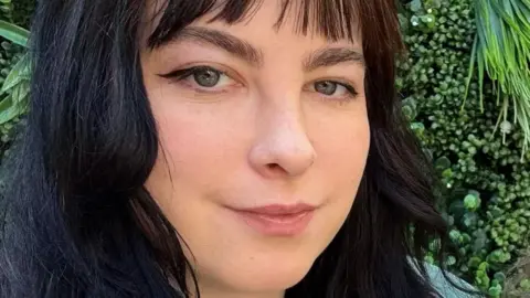 Chloe Rogers La morena Chloe dice que está desconsolada por la cancelación