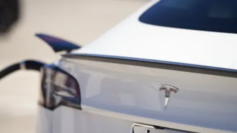 Tesla Ireland announces €5k price cut on Model 3 and Model Y