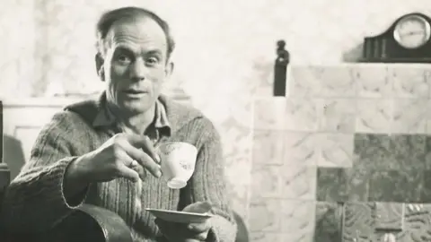 Wyn Edwards family Wyn Edwards at home in 1958