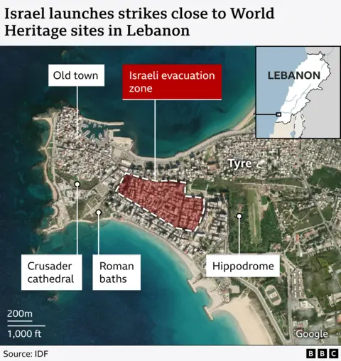 Mappa che mostra i siti del patrimonio mondiale dell'UNESCO e la zona di evacuazione israeliana a Tiro, nel Libano meridionale (23 ottobre 2024)