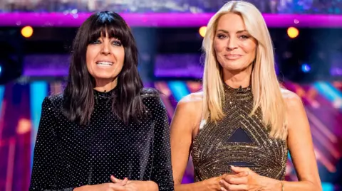 BBC Claudia Winkleman e Tess Daly no programa de lançamento do Strictly Come Dancing 2023 na BBC One