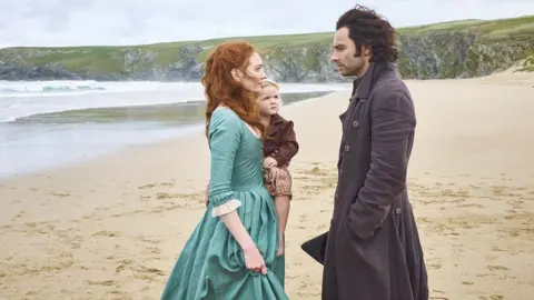 Eleanor Tomlinson as Demelza and Aidan Turner as Ross Poldark