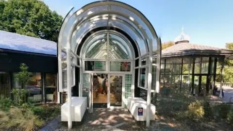 Google Outside of Guernsey Museum