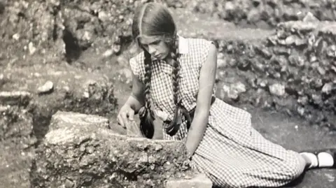 St Albans Museums Helen Carlton-Smith at Verulamium