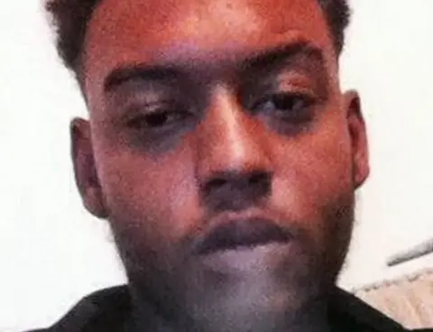 Facebook Tavis Spencer Aitkens