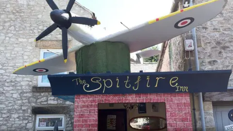 Replica Spitfire