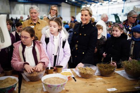 Duchess of Edinburgh with schoolchildren