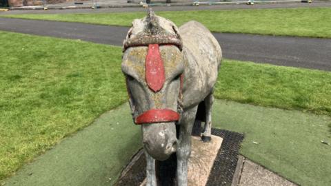 statue of Dudley the donkey in Cleethorpes
