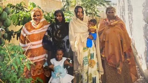 BBC Farhan's mother, sister and aunties in Hargeisa, Somaliland