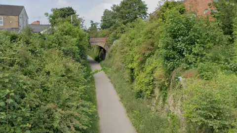 Google Streetview footpath