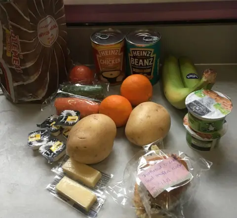 Zoe Smith Official food parcel