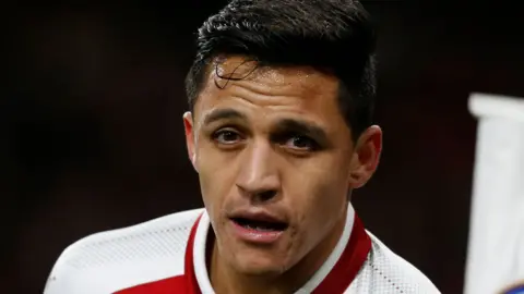 Alexis Sanchez to join Man United