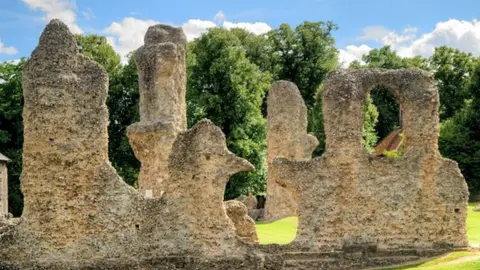 David Dixon/Geograph Remains of the abbey