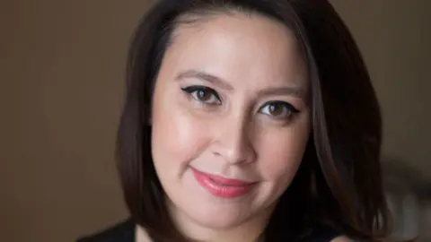 Kim Wallace Blogger Kim Wallace