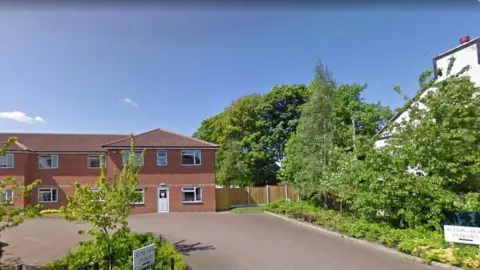 Google Maps Sutton Court in Sutton-in-Ashfield
