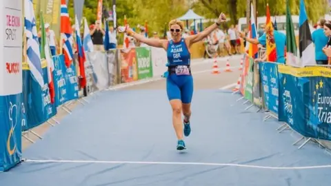 Ber. Pictures Claire Adam