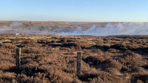 GMFRS smoke on Saddleworth Moor