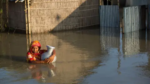 Getty Images Climate change - flooding in Bangladesh