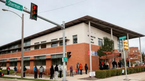 KAMIL KRZACZYNSKI Queues in Wisconsin