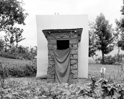 Elena Heatherwick / WaterAid Toilet in Gitwa
