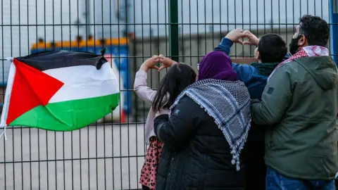 Vedat Xhymshiti Protesters at factory gates