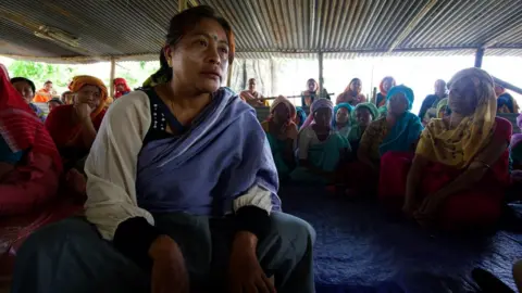 Sinam Surnalata Leima and other members of the Meira Peibis