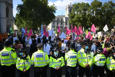 Peter Summers Police and protesters