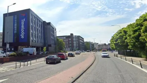 Google Freetown Way, Hull, currently comprises one lane in each direction